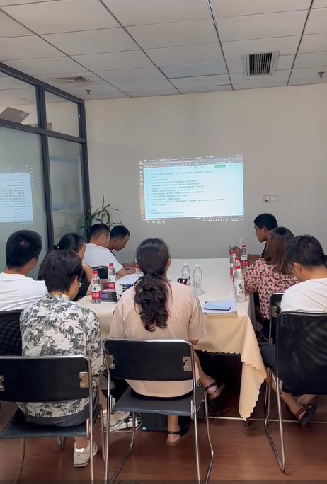 工厂短视频培训/老板没空拍视频？这样做，员工也能拍出询盘爆款！